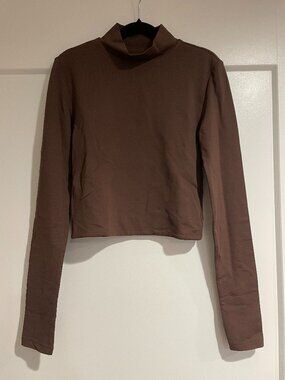 Aritzia Babaton Signature Contour Mockneck Long Sleeve Top